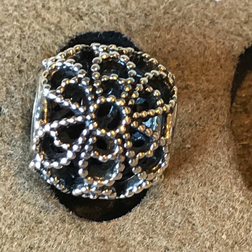 Roses pandora bead